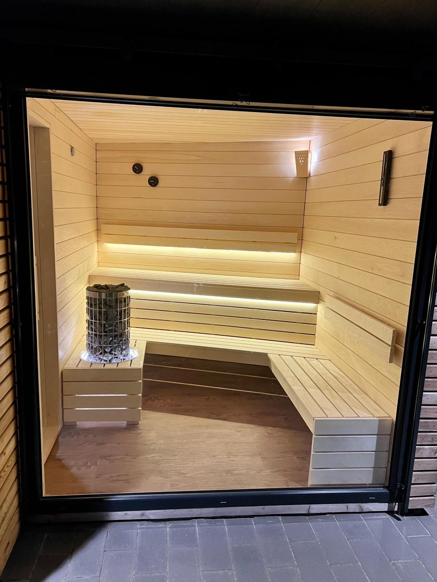 Schoenes Ferienhaus Mit Sauna Am Harkebruegger See In Der Naehe Von Oldenburg Barssel  Esterno foto