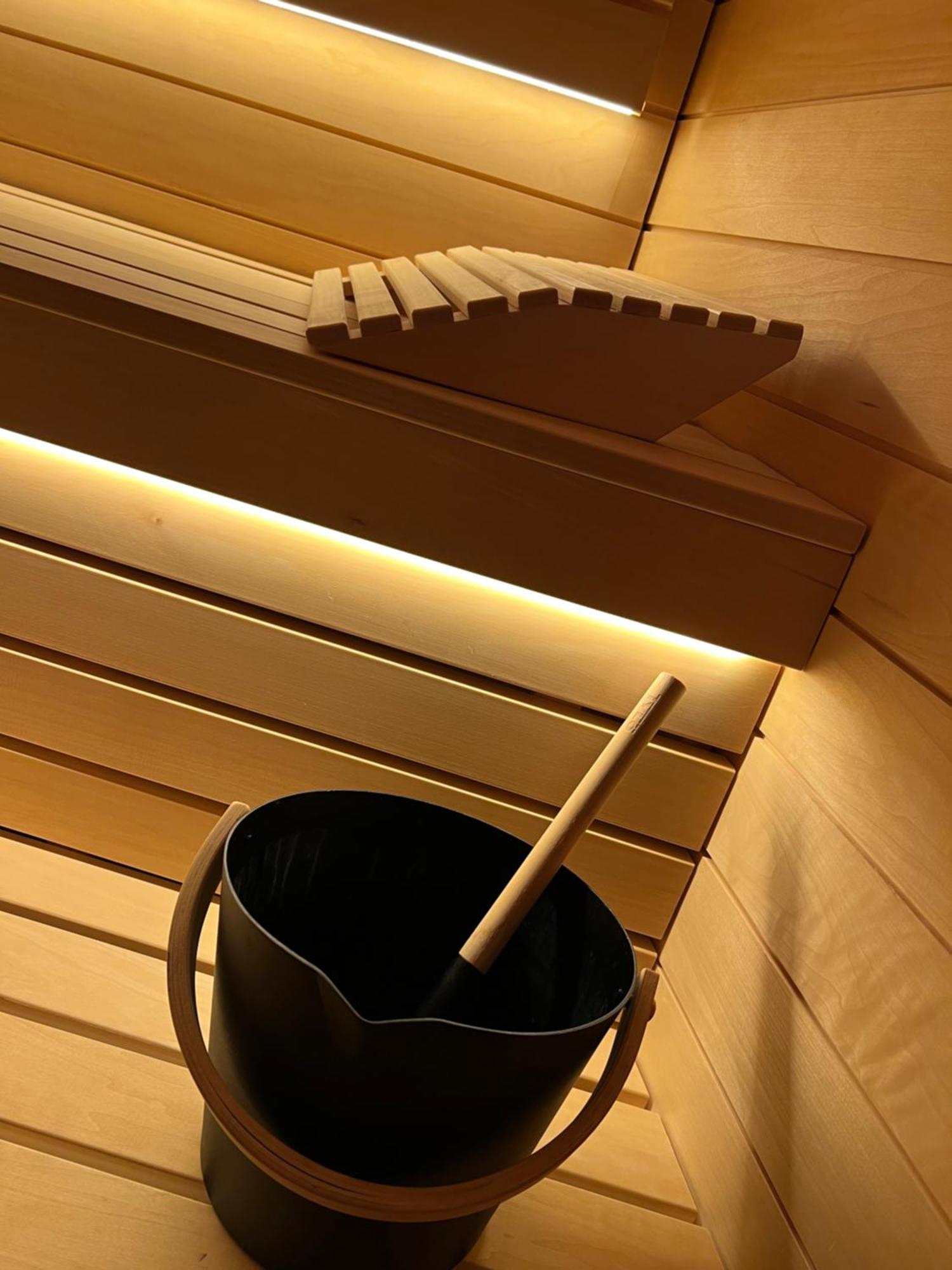 Schoenes Ferienhaus Mit Sauna Am Harkebruegger See In Der Naehe Von Oldenburg Barssel  Esterno foto